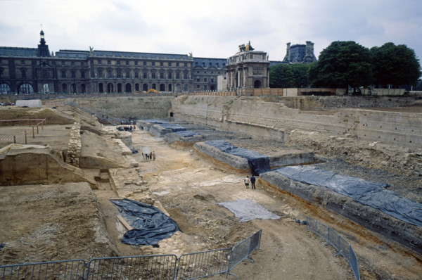 The Grand Louvre project (1981-1999)