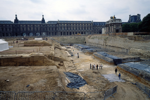 The Grand Louvre project (1981-1999)