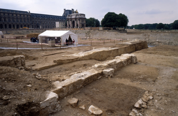 The Grand Louvre project (1981-1999)
