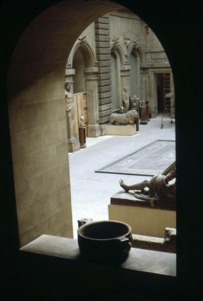 Musée du Louvre, Cour du Sphinx