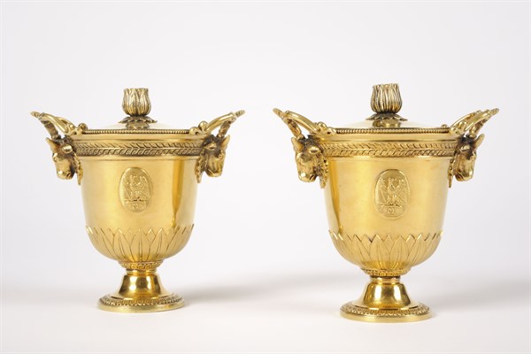 Pots à crème aux Armes de Madame Mère