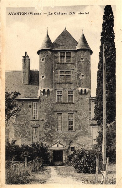 Castle
Avanton