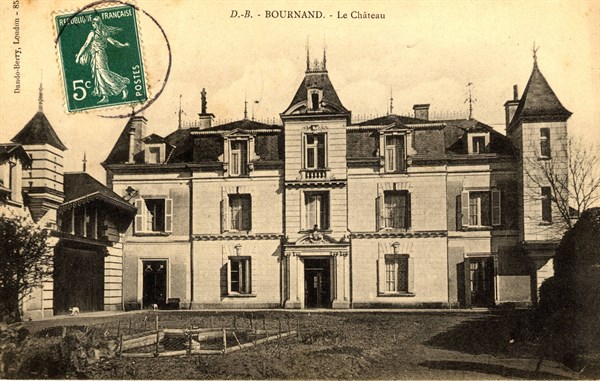 Castle
Bournand