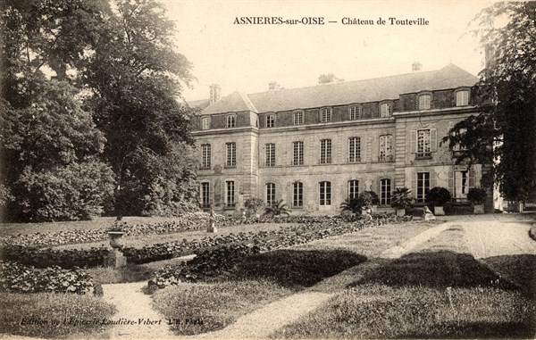 Asnières-sur-Oise,
Castle