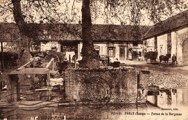 Parly,
Ferme