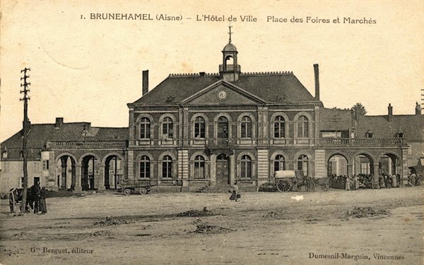 BRUNEHAMEL,
Town hall