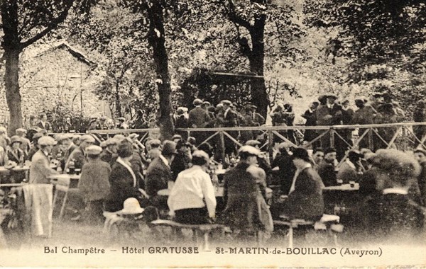 SAINT-MARTIN-DE-BOUILLAC,
Country-style ball