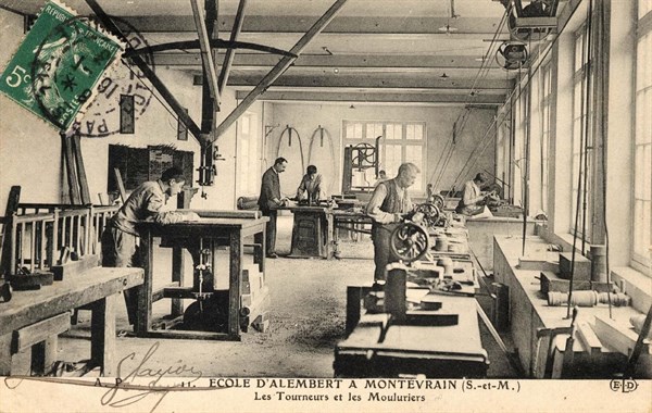 MONTEVRAIN,
Ecole d'Alembert; les tourneurs et les mouluriers