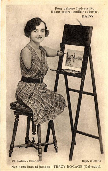 Woman painter, born without arms or legs