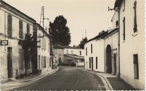 SAINT-BRIS-DES-BOIS