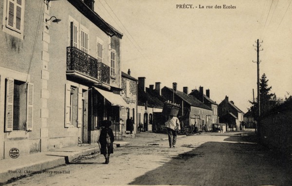 PRECY-SOUS-THIL