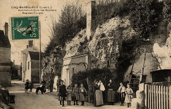 CINQ-MARS-LA-PILE