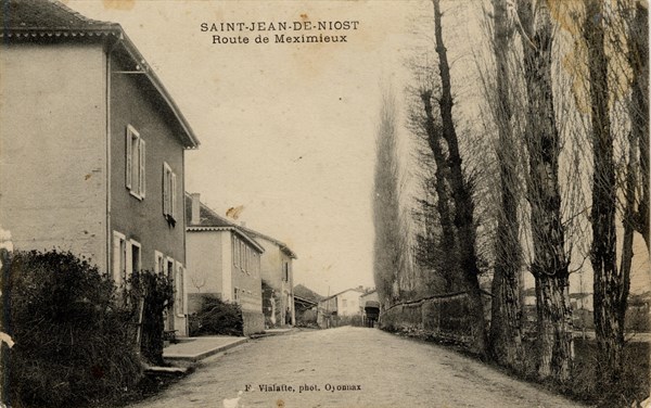 SAINT-JEAN-DE-NIOST
