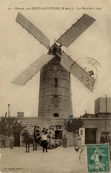 MOULINS
