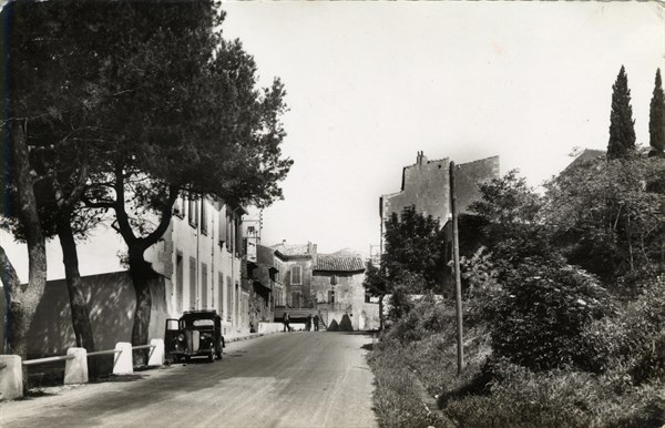 SAINT-MITRE-LES-REMPARTS