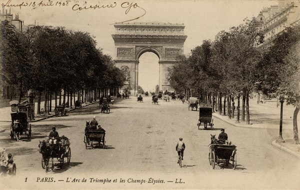 Paris, Avenue des Champs-Elysées and Arc de Triomphe