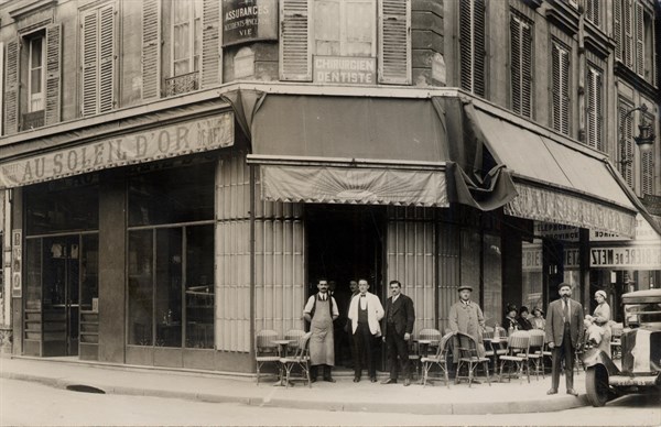 Paris, "Au Soleil d'Or" brasserie