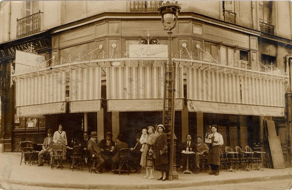Paris, Café on the corner of Rue Amelot and Rue Saint-Sébastien