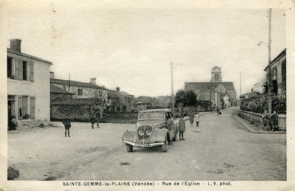 Sainte-Gemme-la-Plaine, Rue de l'Eglise