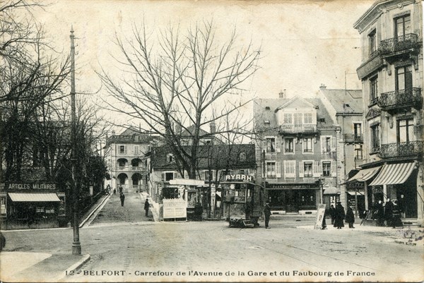 Belfort, carrefour de l'Avenue de la Gare et du Faubourg de France