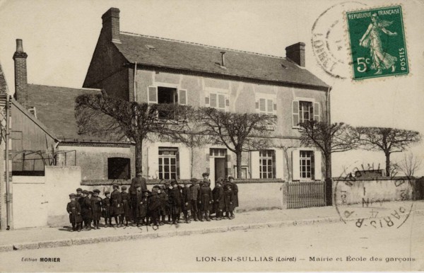 Lion-En-Sullias