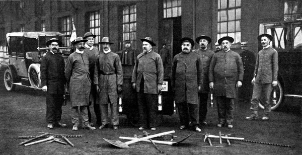 World War I. Messrs Poincaré and Millerand in the mine country