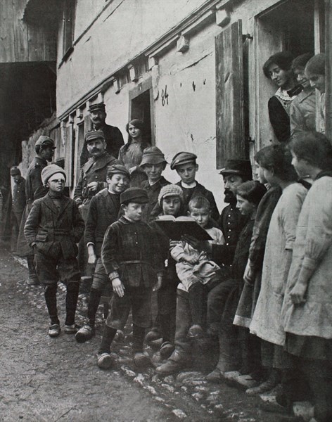 World War I. Lesson of French to the Alsatian pupils