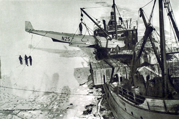 Roald Amundsen's expedition to the North Pole, 1925