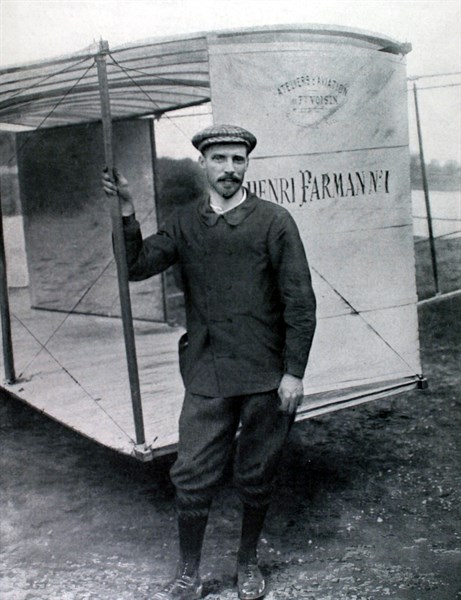 Portrait of aviator Henri Farman (1907)