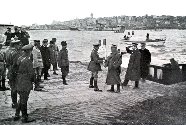 Remise du bâton de commandement au maréchal Pétain (14 décembre 1918)