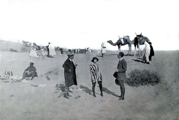 Touristes parisiens sur les routes d'Algérie et de Tunisie, 1922