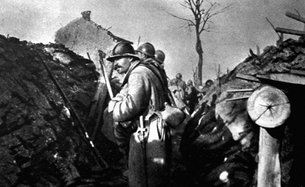 A trench in the area around Douaumont, 1916