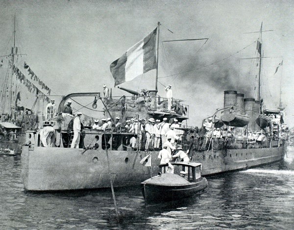 The French destroyer "Bisson" returning to Brindisi