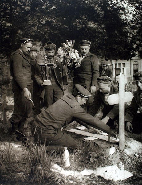 At the cemetery of Nieuport, marines decorating a grave