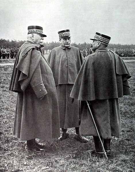 Première Guerre Mondiale. Le général Joffre, le général de Langle de Cary et le général Guillaumat (1915)