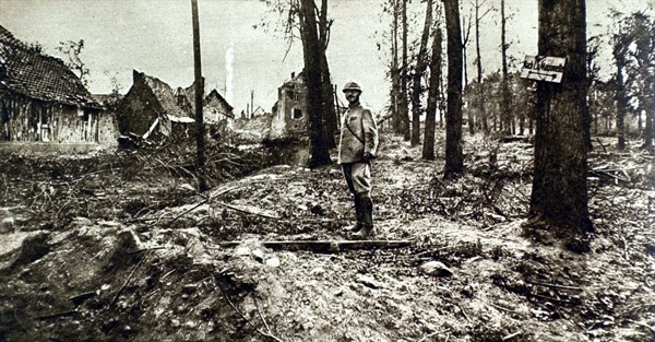 French troops retrenched in the village of Biaches