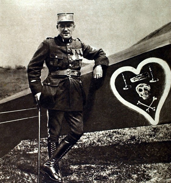 Charles Nungesser in front of his "Bébé Nieuport" (1916)