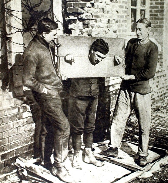 In a village evacuated by the Germans, French soldiers found this cang (1918)