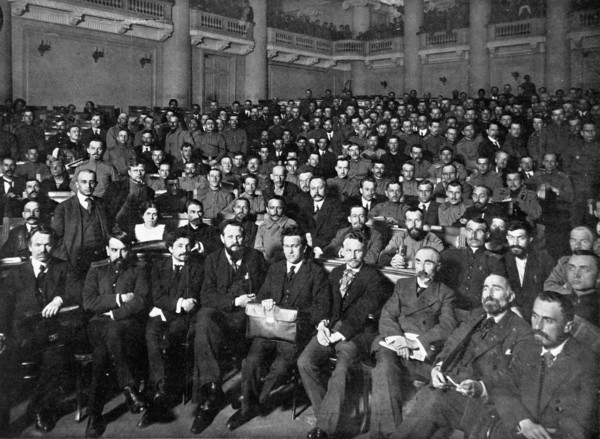 Russian Revolution. The council of labor deputies and soldiers (1917)
