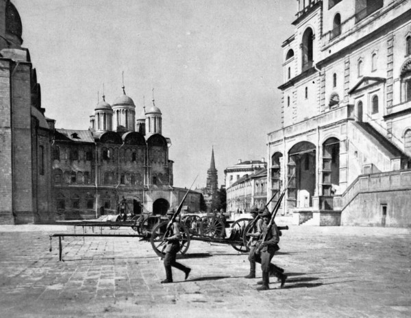 In Moscow, Red Army soldiers doing exercises in the empty courtyard of the Kremlin (1921)
