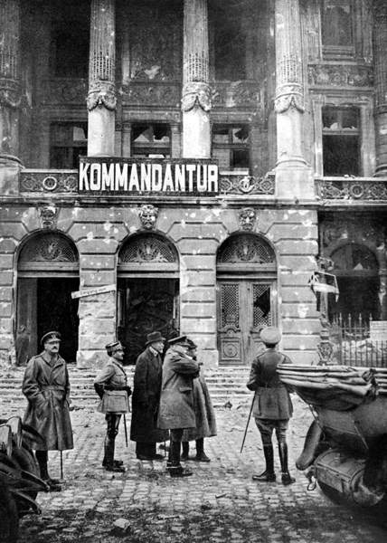 World War I. Mr. Clemenceau and Marshal Haig in Cambrai (1918)