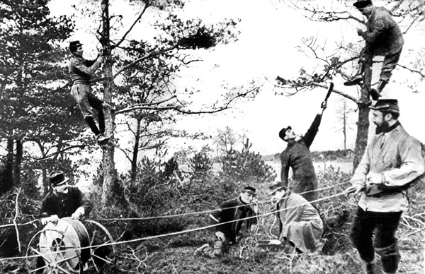 World War I. Installation of a telephone line at the front (1915)