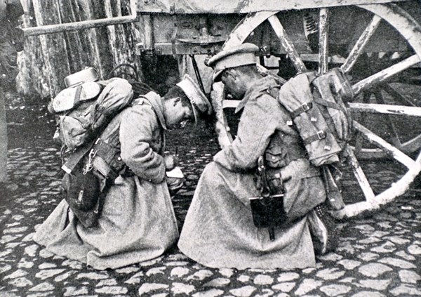 World War I. Reinforcements for the Portuguese task force in France, crossing Lisbon (1917)