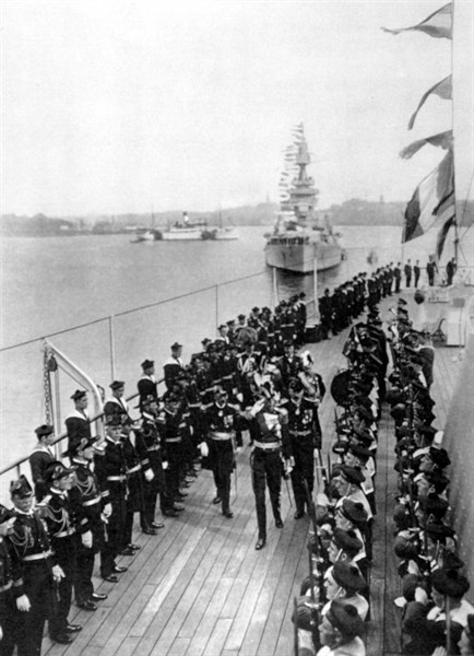 King Gustav V of Sweden inspecting the troops of battlecruiser Duquesnes in Stockholm (1930)