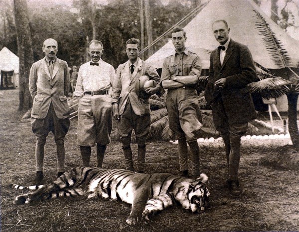 Prince of Wales hunting tiger in Nepal, in 1922