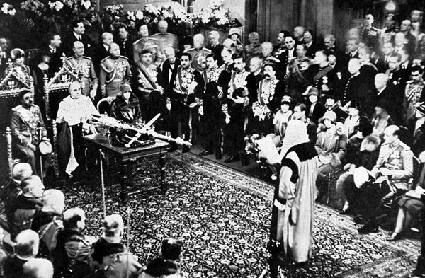 Reception of the Afghan sovereigns at the Guidhal in London, in 1928