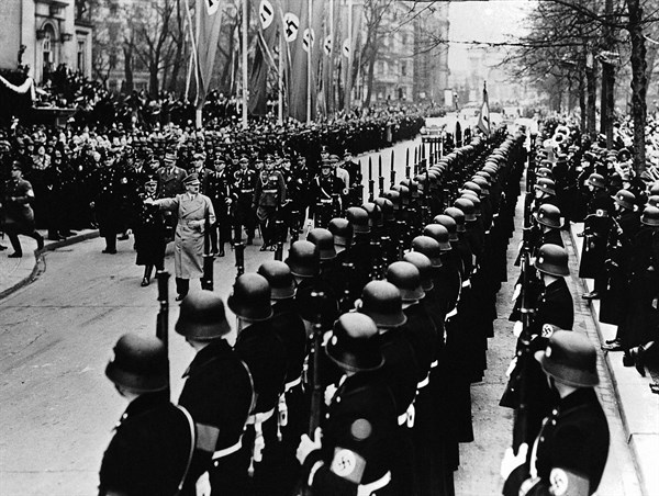 NS / Hitler military parade