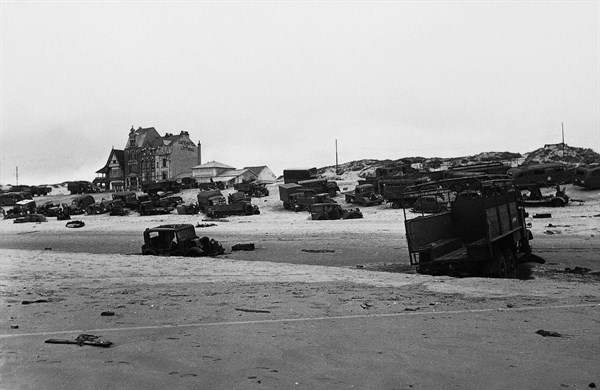 1940 / Champ de bataille en France / Dunkerque