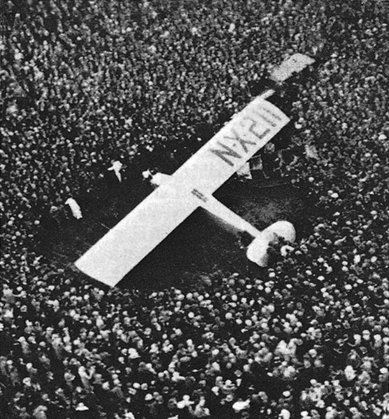 Croydon / Lindbergh is given a triomphant welcome