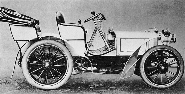 Voiture Daimler type "Mercedes"